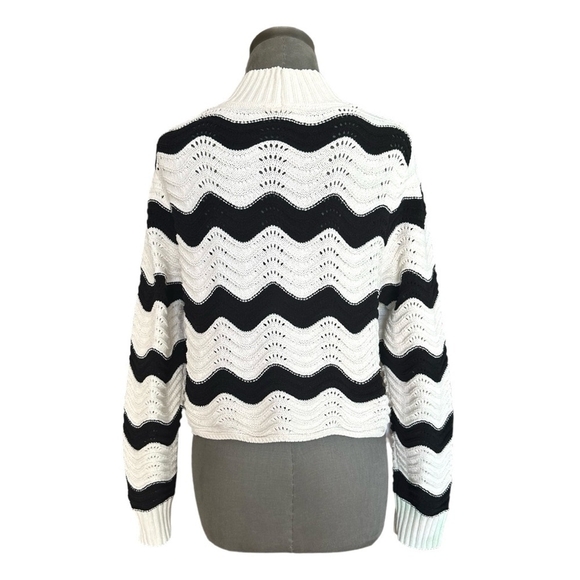 Women’s Sweater ZARA Funnel Neck Black White Zig Zag Stripe Long Sleeve Crop Top - Picture 6 of 8